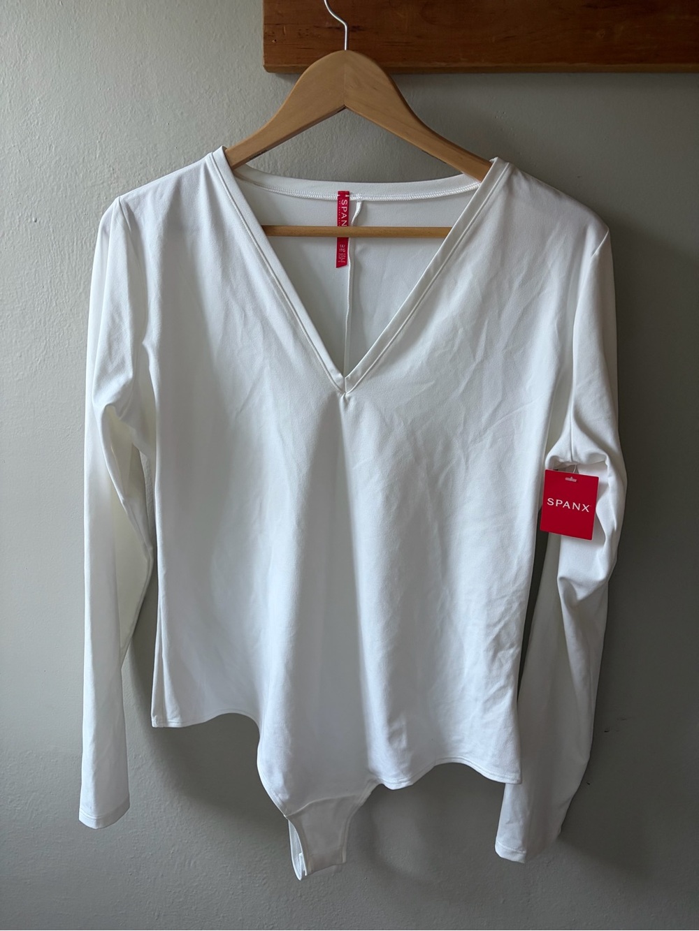 SPANX Women's White V-Neck Long Sleeve Bodysuit Top NWT